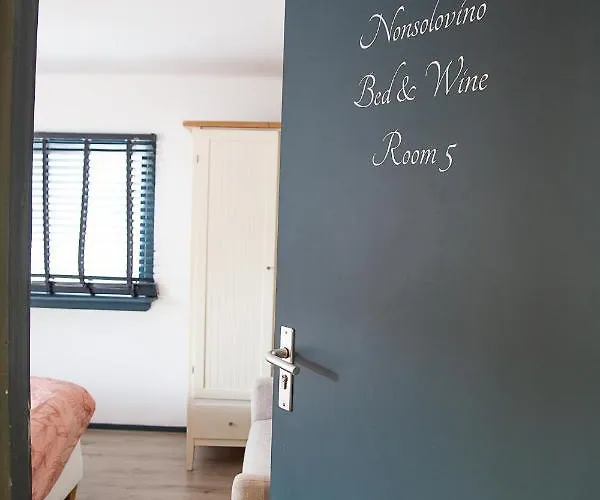 Bed And Wine Nonsolovino Bed & Breakfast